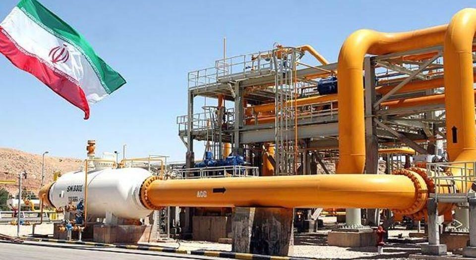 إيران تتوقع انخفاض صادرات النفط بنحو 1.5 مليون برميل يوميًا.